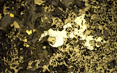 Chemical-mineralogical characterization and definition of metallurgical performance of ore blends from La Estrella